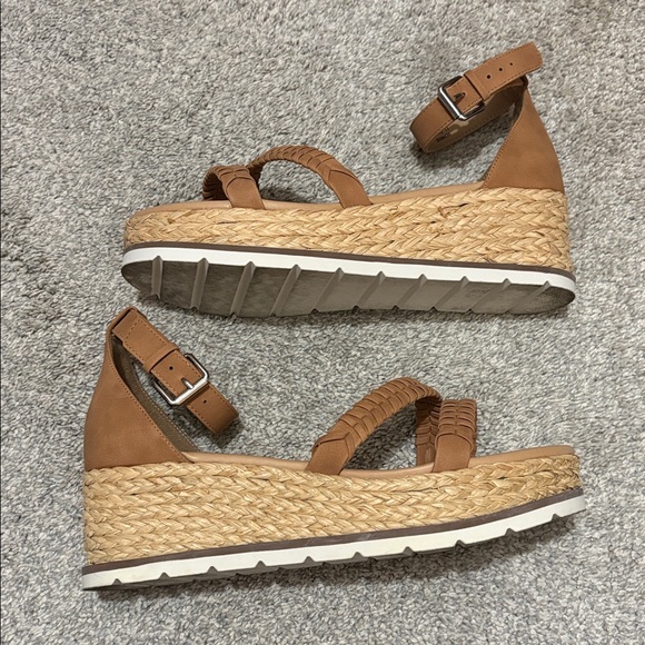 Dolce Vita Tan “Bannon” Braided Espadraille Sandals - Picture 6 of 11
